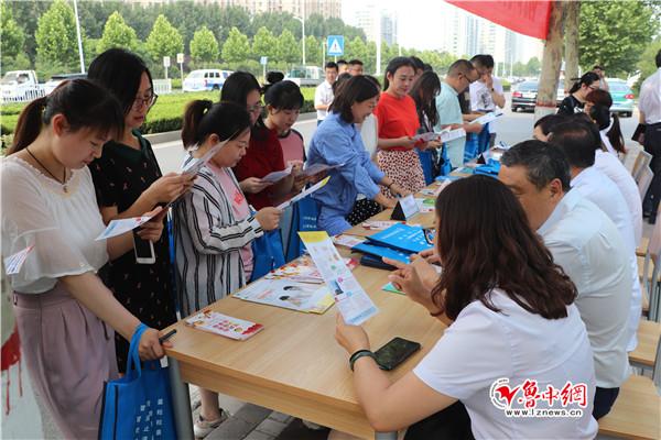 新澳天天开奖资料大全正版,警惕虚假宣传落实,专家解答解释落实